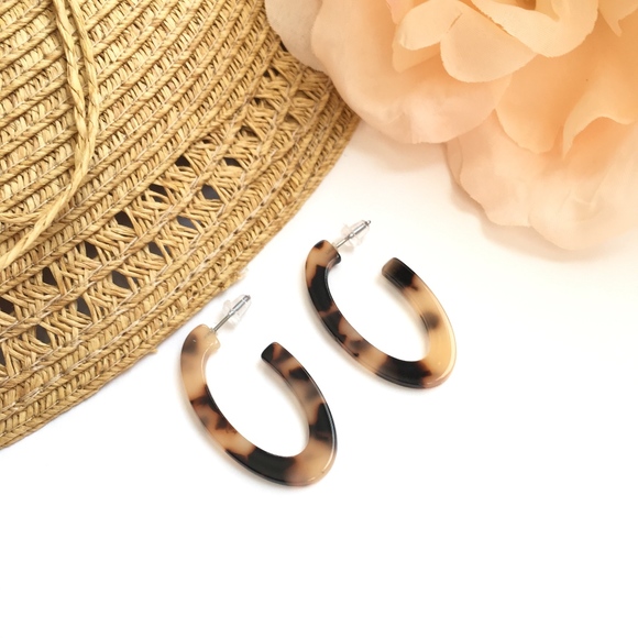 Oval Tortoise Shell Leopard Print Earrings - Picture 3 of 5
